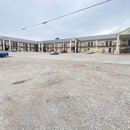 Hiway Inn Express - Kiowa Екстер'єр фото