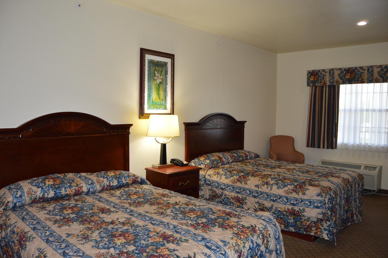 Hiway Inn Express - Kiowa Номер фото